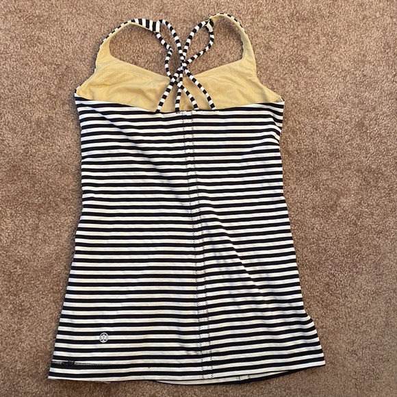 Lululemon Racerback Tank size 4 - Picture 2 of 3